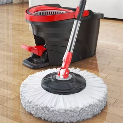 Ce Seau et serpillère à double compartiment sépare l'eau propre et l'eau sale 