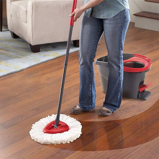 La Brosse pour balai nettoie en douceur sans rayer