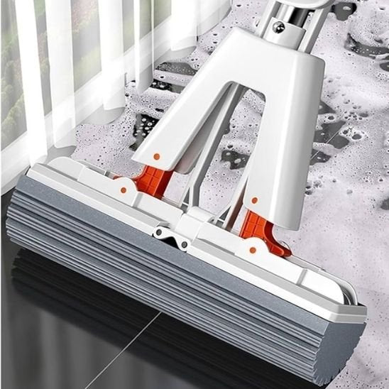 Ma Serpillere sépare l'eau propre et l'eau sale pour un nettoyage hygiénique