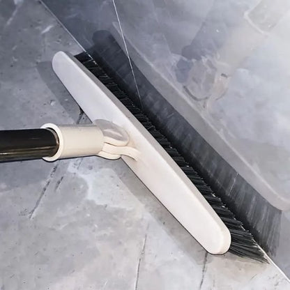 Mon balai brosse a une prise en main confortable avec revêtement antidérapant