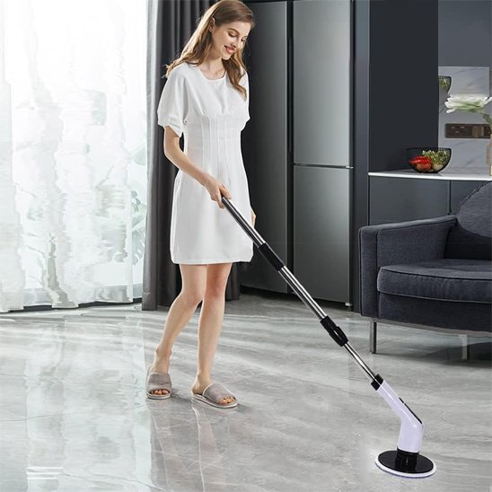 Avec ma Brosse je nettoie mon intérieur sans effort