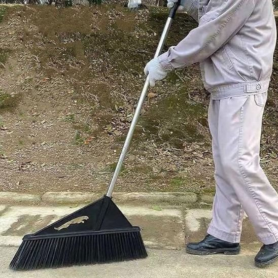 Ce balai ultra résistant conforte une prise en main inégalée