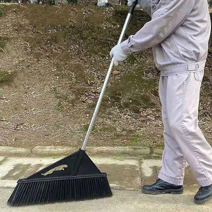 Ce balai ultra résistant conforte une prise en main inégalée