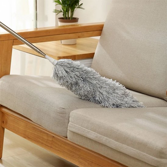 Ce Plumeau capture la poussière par adhérence électrostatique