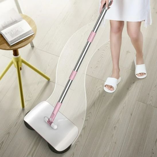 Grâce au balai serpillère les tâches ménagères sont faciles