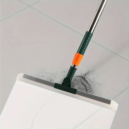 La lame en silicone d'une Raclette sol​ assure un séchage efficace