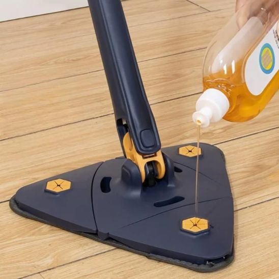 Le réservoir rechargeable de la Serpillere se remplit facilement