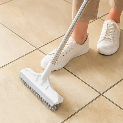 Mon Balai brosse fonctionne à sec ou humide selon besoin de nettoyage