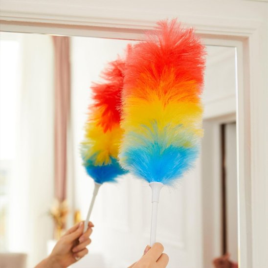 Notre Plumeau dépoussière les meubles