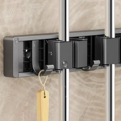 Notre porte balai mural inspire la propreté