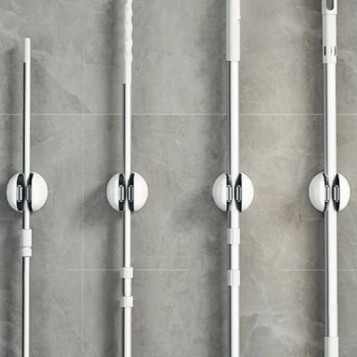 Un porte balai mural pour un intérieur  bien organisé
